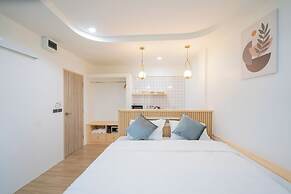 Phunaya Phuket Oldtown Hotel