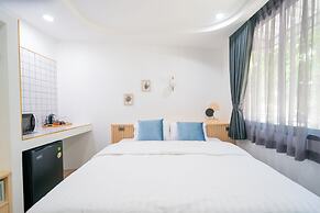 Phunaya Phuket Oldtown Hotel