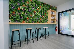 Phunaya Phuket Oldtown Hotel