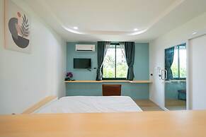 Phunaya Phuket Oldtown Hotel