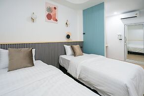 Phunaya Phuket Oldtown Hotel