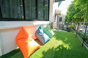 Phunaya Phuket Oldtown Hotel