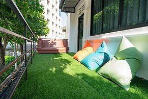 Phunaya Phuket Oldtown Hotel