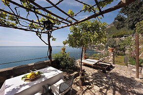 Villa Torre Sponda Private Beach