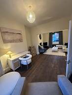 Luxury Leamington Spa House With 3 Bedrooms