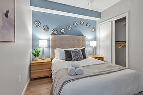 High-rise Apt Raleigh Free Parking Sunset View 1