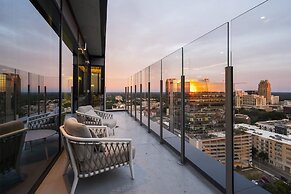 High-rise Apt Raleigh Free Parking Sunset View 1