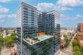 High-rise Apt Raleigh Free Parking Sunset View 1