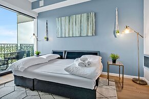 High-rise Apt Raleigh Free Parking Sunset View 1