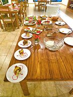 RITZY ARCADIA COTTAGES