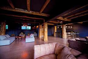 RITZY ARCADIA COTTAGES