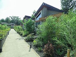 RITZY ARCADIA COTTAGES