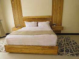 RITZY ARCADIA COTTAGES