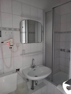 Hotel Karolinger