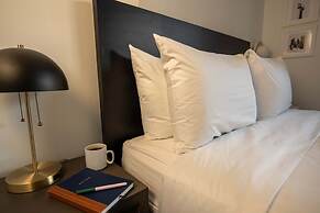 Sosuite 1BR Apt w Patio W D Sofabed