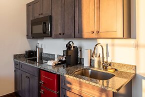 Sosuite Studio Penthouse w W/d, Gym, On-site Bar