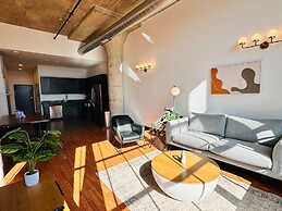 Sosuite 2BR Apt w W/d, Gym, On-site Restaurant