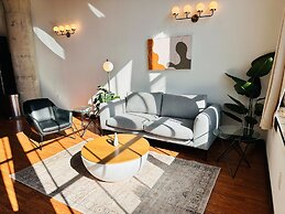 Sosuite 2BR Apt w W/d, Gym, On-site Restaurant