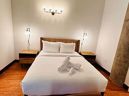 Sosuite 2BR Apt w W/d, Gym, On-site Restaurant