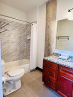 Sosuite 2BR Apt w W/d, Gym, On-site Restaurant