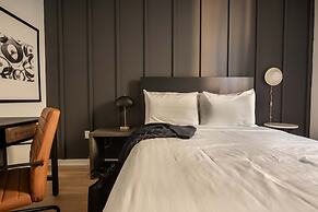 Sosuite NEW 2BR Apt w W D Split Level