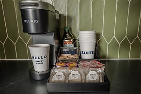 Sosuite 2BR Apt w W D Newly Renovated