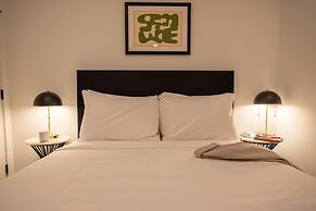 Sosuite 2BR Apt w Patio W D Sofabed