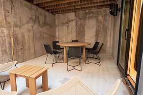 Sosuite 2BR Apt w Patio W D Sofabed