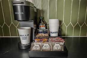 Sosuite 2BR Apt w Patio W D Sofabed