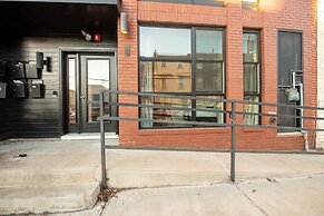 Sosuite NEW 2BR Apt w W D Split Level