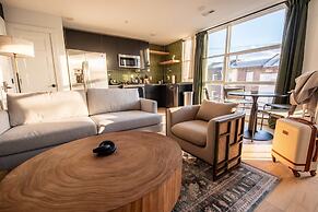 Sosuite NEW 2BR Apt w W D Split Level