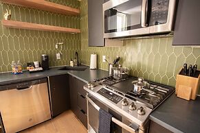 Sosuite NEW 2BR Apt w W D Split Level