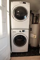 Sosuite NEW 2BR Apt w W D Split Level