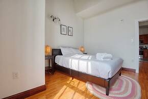 Sosuite 2BR Apt w W/d, Gym, On-site Restaurant