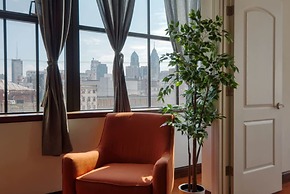 Sosuite 2BR Apt w W/d, Gym, On-site Restaurant