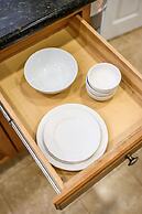 Comfortable Home Near LA With Full Kitchen Laundry