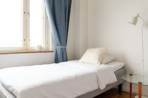 Bright Apt - Design District