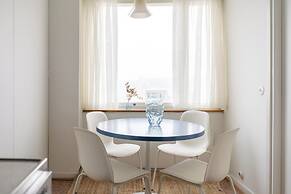 Bright Apt - Design District