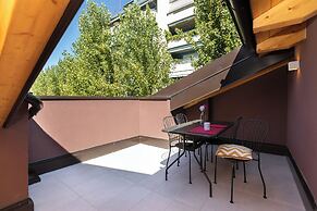 JOIVY Contemporary Apartments