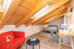 JOIVY Contemporary Apartments