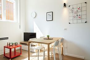 JOIVY Contemporary Apartments