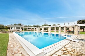 Tenuta Nicla With Pool Locorotondo