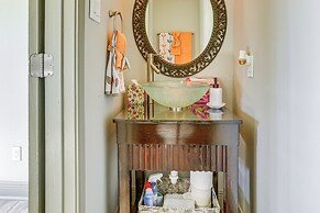 Houston Home 11 Mi to Hospitals: Nurses Welcome!