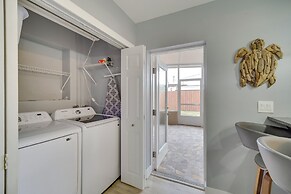 Lanai, Grill & Outdoor Pool: Melbourne Duplex!