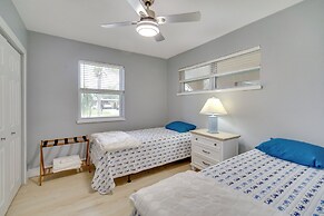 Lanai, Grill & Outdoor Pool: Melbourne Duplex!