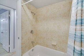 Lanai, Grill & Outdoor Pool: Melbourne Duplex!