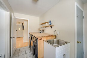Deck & Fire Pit: Cozy Escape in Morrisville!