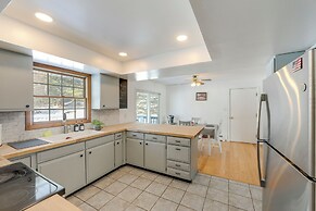 Deck & Fire Pit: Cozy Escape in Morrisville!
