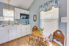 Half-mi to Dtwn: New Cottage in Jefferson!
