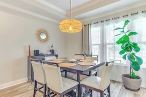 2 Mi to Beach: Bright Navarre Home w/ Fire Pit!